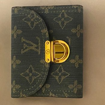Louis Vuitton (LV Ladies Wallet— LW020