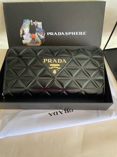 Prada Inspired Ladies Wallet LW049
